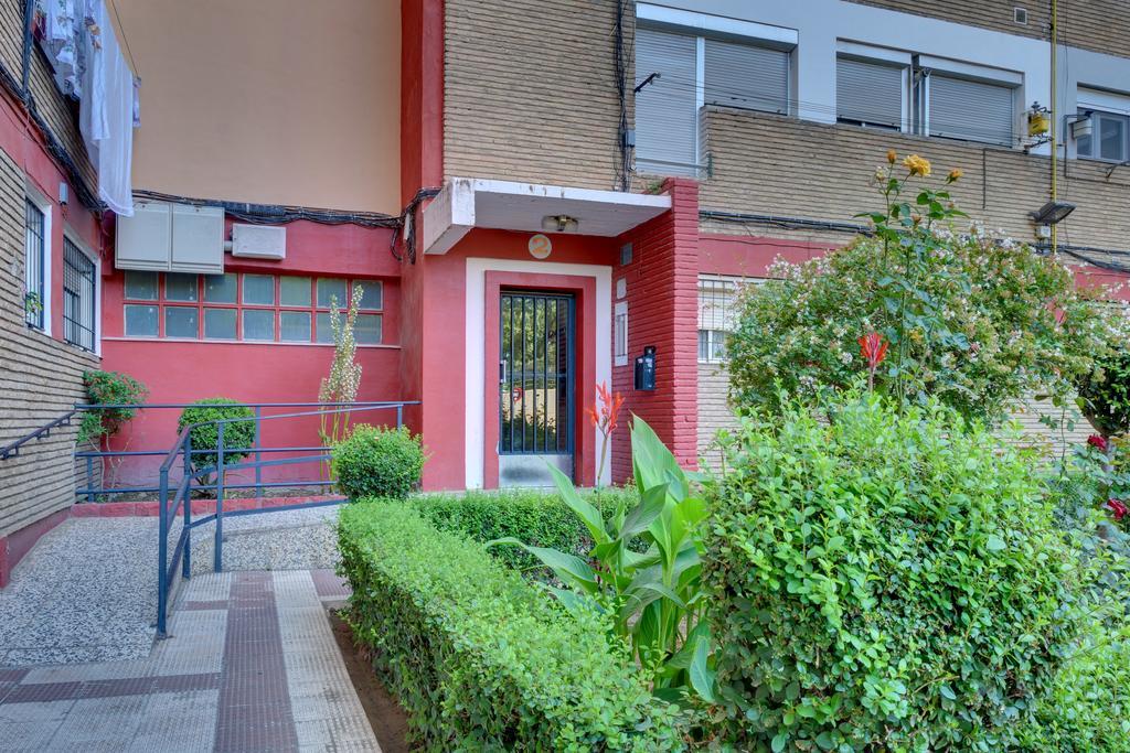 Apartamentos San Lazaro Saragossa Exterior foto